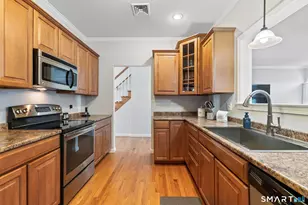 9 Green Briar Dr, Suffield, CT 06078 - Photo 18