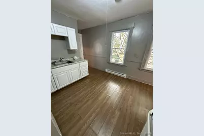 31 Eastwood Avenue, Waterbury, CT 06705 - Photo 2