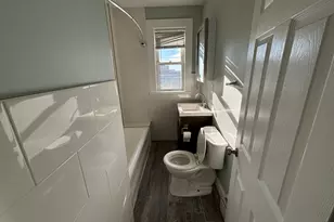 213 Golden Hill St, Bridgeport, CT 06604 - Photo 12