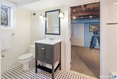 135 Comstock Hill Road, New Canaan, CT 06840 - Photo 38