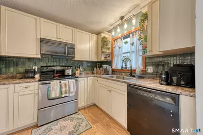 402 Lake Vista Drive #402, East Hampton, CT 06424 - Photo 12