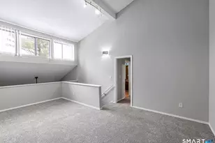 25 Stanley St, West Hartford, CT 06107 - Photo 20