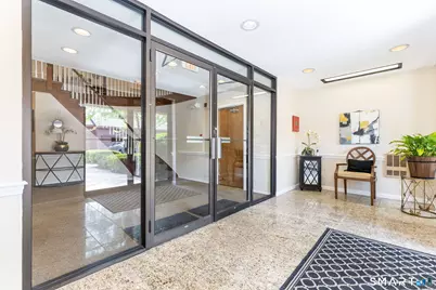 25 Stanley Street #B6, West Hartford, CT 06107 - Photo 2