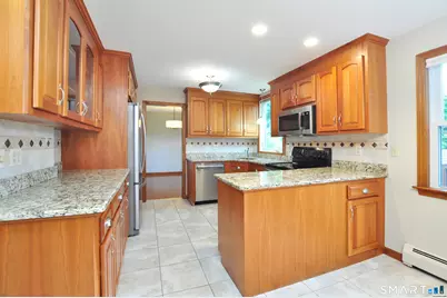 28 Somerset Drive, Windsor, CT 06095 - Photo 4