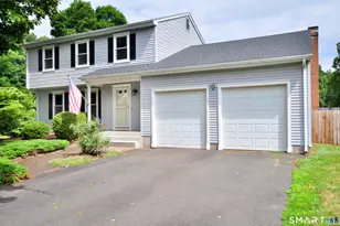 28 Somerset Dr, Windsor, CT 06095 - Photo 2