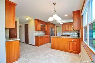 28 Somerset Dr, Windsor, CT 06095 - Photo 6
