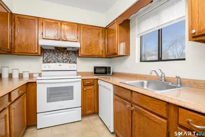 330 Savin Avenue #APT 55, West Haven, CT 06516 - Photo 4