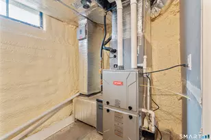 755 Old Town Rd, Bridgeport, CT 06606 - Photo 34