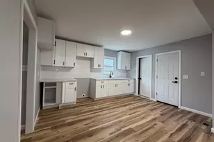 228 Holly St, Bridgeport, CT 06607 - Photo 16