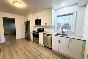 105 Burwood Ave, Stamford, CT 06902 - Photo 2