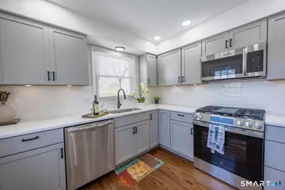 5 Briarwood Lane, Branford, CT 06405 - Photo 6