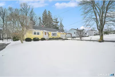 72 Concord Circle, Wethersfield, CT 06109 - Photo 2