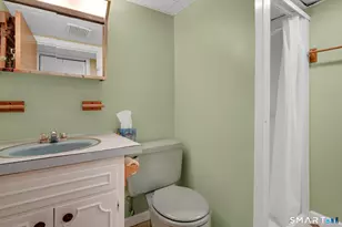 72 Concord Cir, Wethersfield, CT 06109 - Photo 36