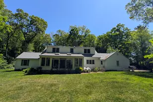 117 Crest Rd, Middlebury, CT 06762 - Photo 2