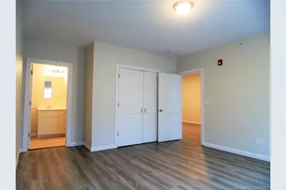 2838 Fairfield Avenue #204, Bridgeport, CT 06605 - Photo 8