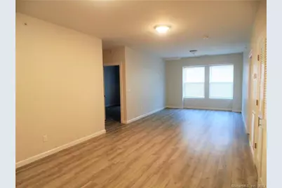 2838 Fairfield Avenue #204, Bridgeport, CT 06605 - Photo 2