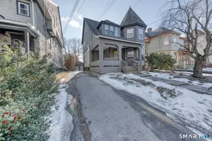 15 Warrenton Ave, Hartford, CT 06105 - Photo 4