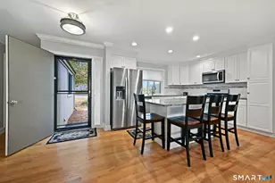 446 Hammerstone Ln, Stratford, CT 06614 - Photo 18