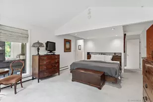 10 Brookside Dr, Woodbridge, CT 06525 - Photo 20