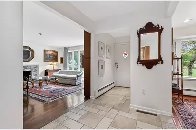 10 Brookside Drive, Woodbridge, CT 06525 - Photo 4