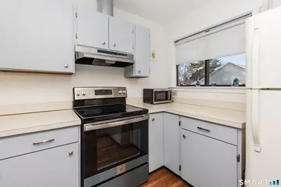 9 Highpoint Court #116E, Woodbury, CT 06798 - Photo 8