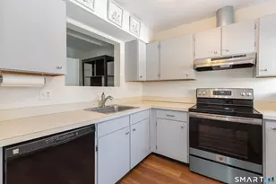 9 Highpoint Ct, Woodbury, CT 06798 - Photo 12