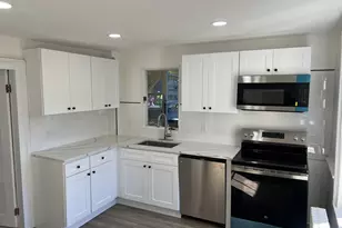 131 Montowese St, Branford, CT 06405 - Photo 8