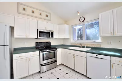 228 Castlewood Drive #228, Bloomfield, CT 06002 - Photo 12