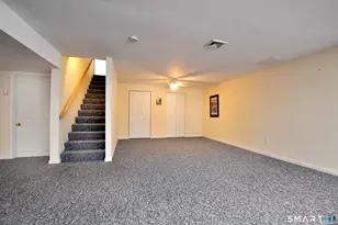 228 Castlewood Dr, Bloomfield, CT 06002 - Photo 36