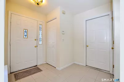 228 Castlewood Drive #228, Bloomfield, CT 06002 - Photo 2