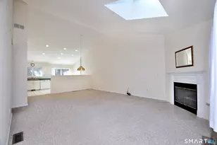 228 Castlewood Dr, Bloomfield, CT 06002 - Photo 4