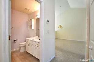 228 Castlewood Dr, Bloomfield, CT 06002 - Photo 16