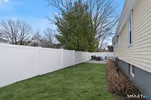 121 Alden St, Fairfield, CT 06824 - Photo 28