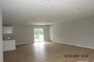 43 Warm Earth Rd, Naugatuck, CT 06770 - Photo 2