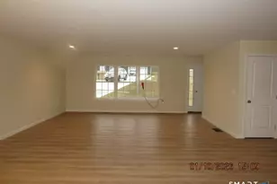 43 Warm Earth Rd, Naugatuck, CT 06770 - Photo 4