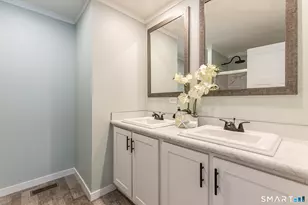 67 Middle Rd, Enfield, CT 06082 - Photo 18