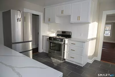 20 Roosevelt Street, Manchester, CT 06040 - Photo 6