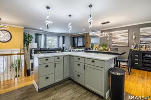 6 Chaucer Dr, Shelton, CT 06484 - Photo 6