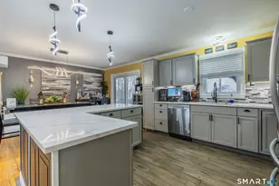 6 Chaucer Dr, Shelton, CT 06484 - Photo 12