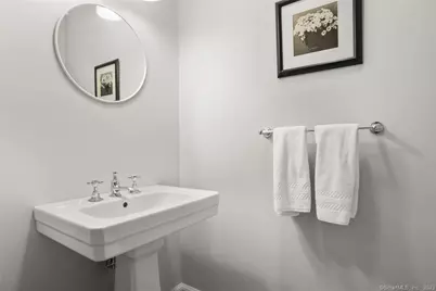 177 Railroad Avenue #C, Greenwich, CT 06830 - Photo 32