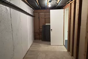 420 Thoreau St, Branford, CT 06405 - Photo 30