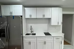 130 Roydon Rd, New Haven, CT 06511 - Photo 8