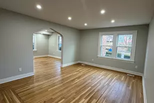 130 Roydon Rd, New Haven, CT 06511 - Photo 2