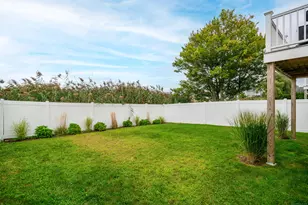 1033 Reef Rd, Fairfield, CT 06824 - Photo 26