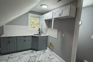 231 Davenport Ave, New Haven, CT 06519 - Photo 2