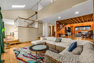 4 Old Gate Ln, Newtown, CT 06470 - Photo 2