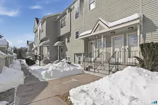 40 Cornerstone Ct, Southington, CT 06479 - Photo 2