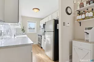 40 Cornerstone Ct, Southington, CT 06479 - Photo 8