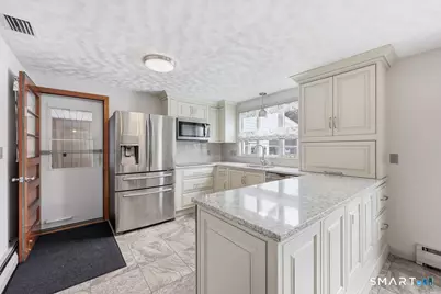 24 Iroquois Road, Enfield, CT 06082 - Photo 2