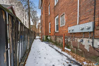 15 Townley Street, Hartford, CT 06105 - Photo 24